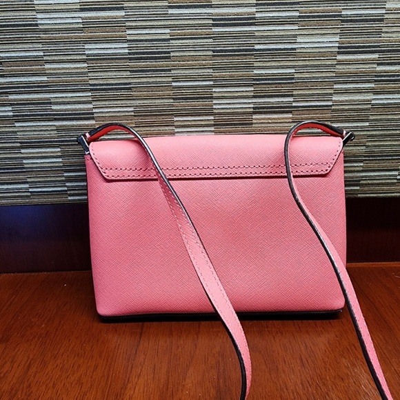 NWOT Kate Spade Pink Turn Lock Crossbody Bag - Picture 2 of 4